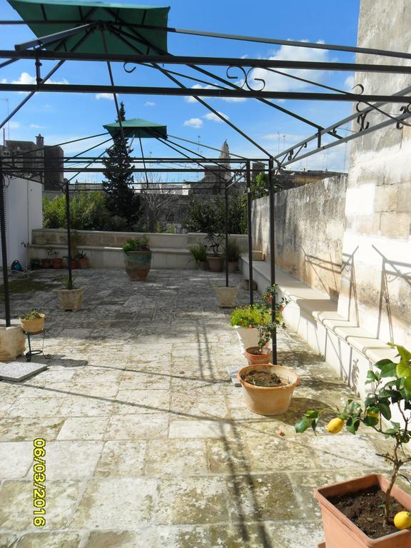 B&B La Casa Gialla Λέτσε Εξωτερικό φωτογραφία