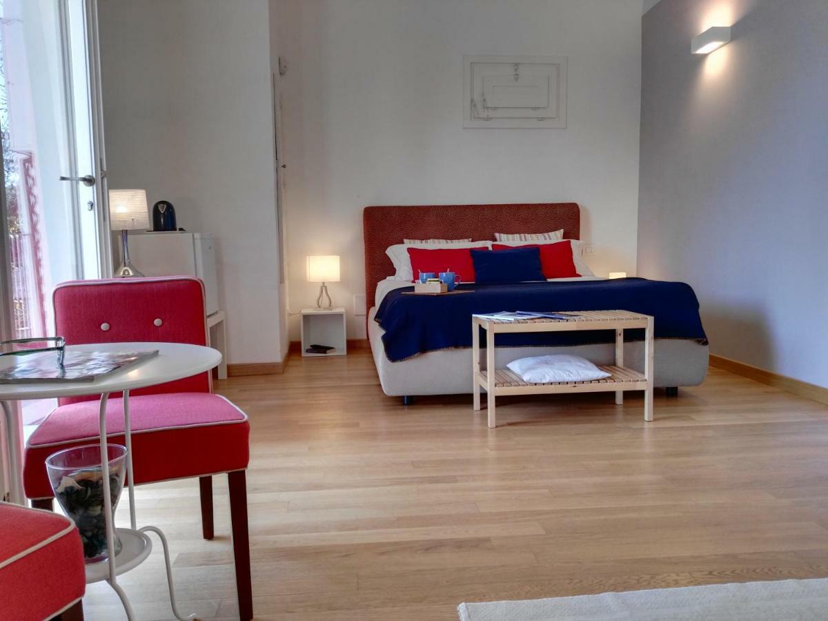 B&B La Casa Gialla Λέτσε Εξωτερικό φωτογραφία